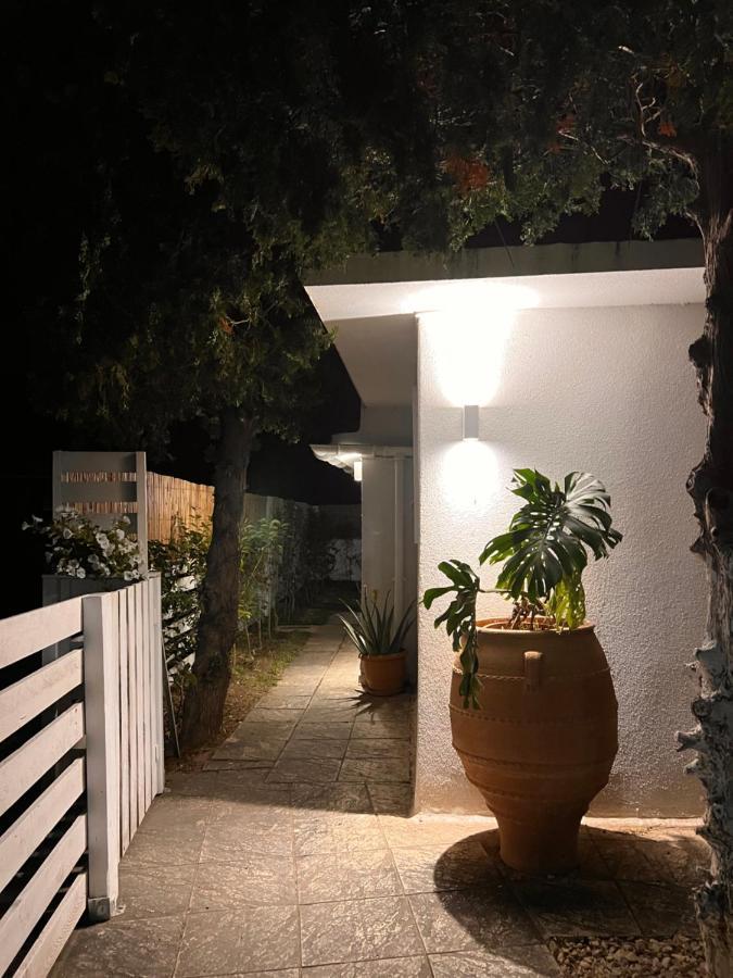 דירות Platánion Under The Vine Garden House מראה חיצוני תמונה